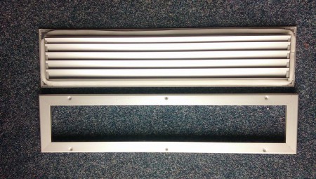 mřížka-žaluzie do dveří DMNO 625x125 mm pohled na protirám